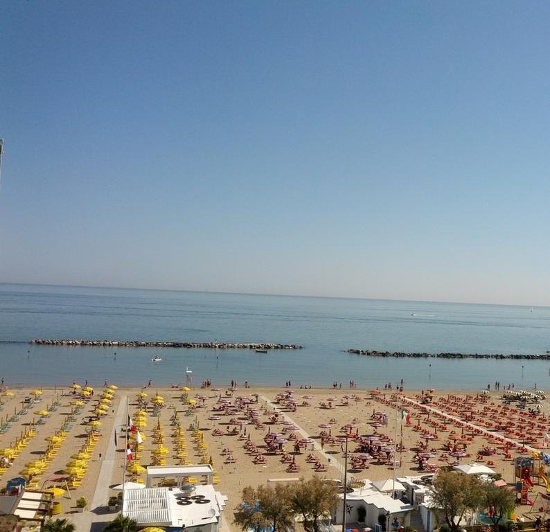 Beach Residence Gabicce Mare Exterior photo