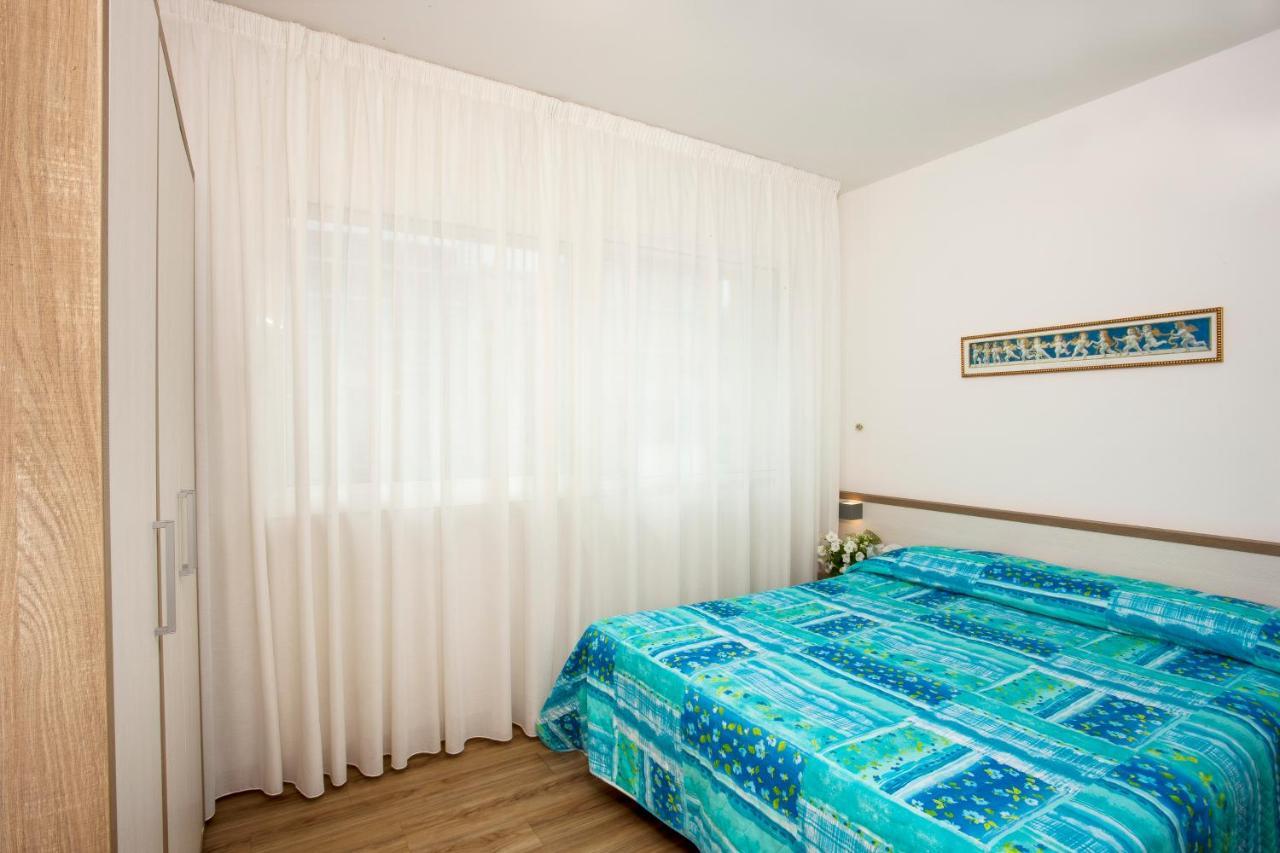 Beach Residence Gabicce Mare Exterior photo